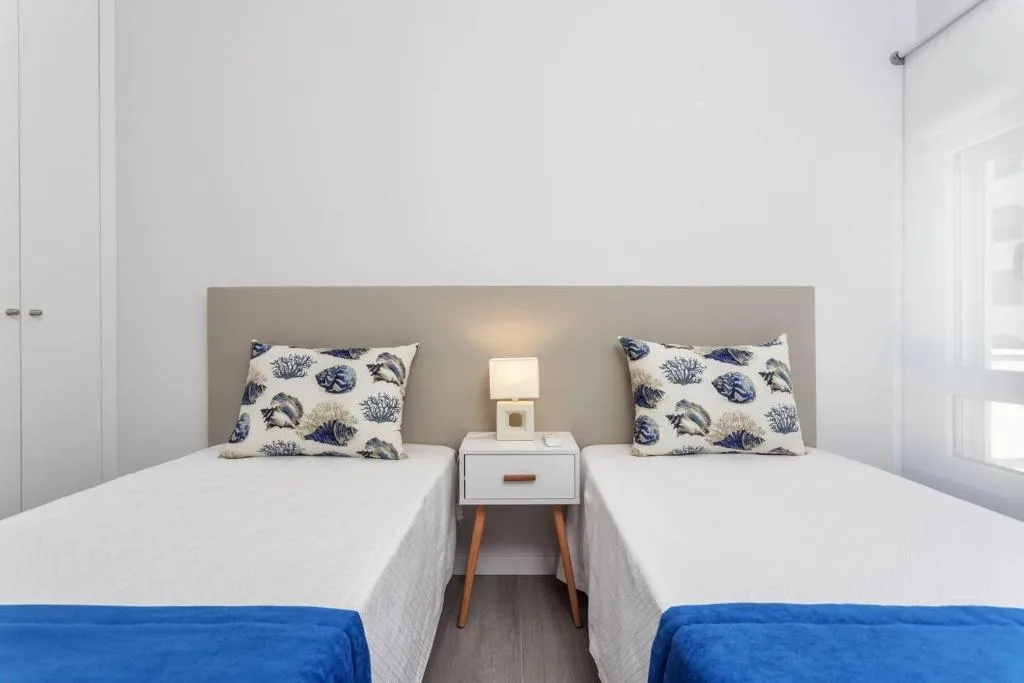 Luxury Beach Apartment — interior 7